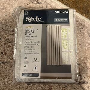 Style Selections | Anton | Blackout | Cream Textured | 50x63 in | #3491223 New